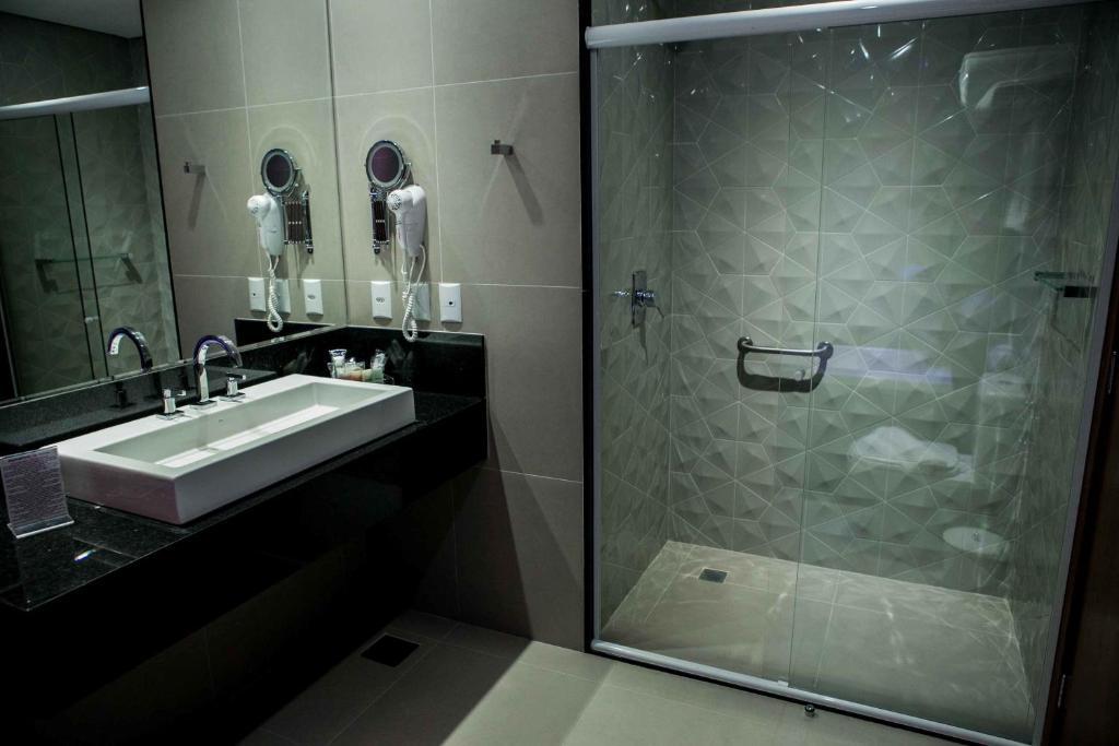 Alphapark Hotel Goiania Exterior photo